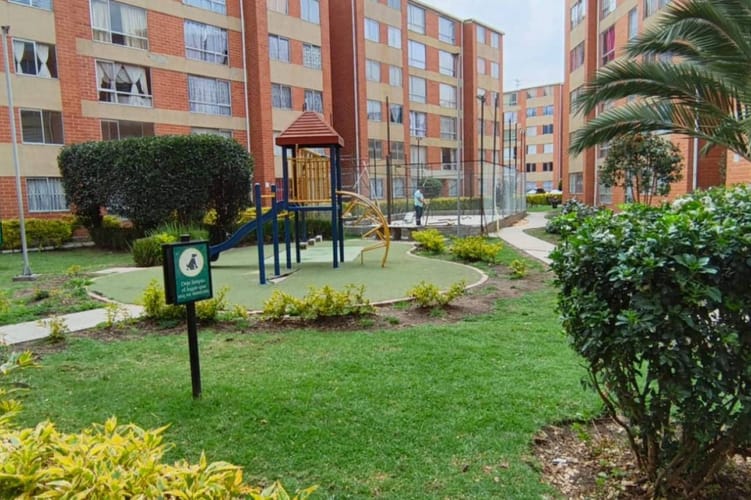 Apartamento de 2 alcobas en venta en Laguna Tierra Blanca, Soacha, 51 m² · foto 11 de 24