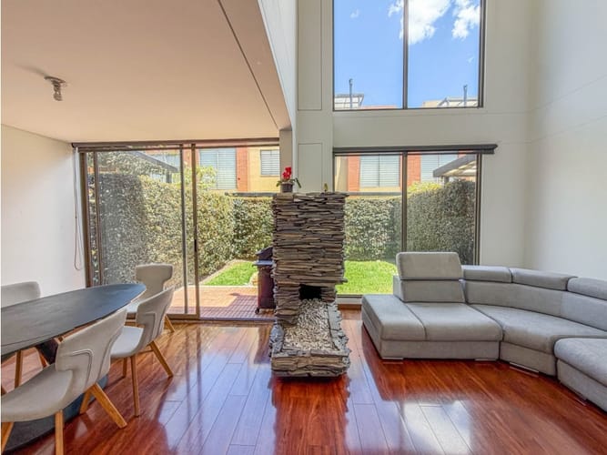 Casa de 3 alcobas en venta en Conejera, Bogotá, 150 m² · foto 2 de 24