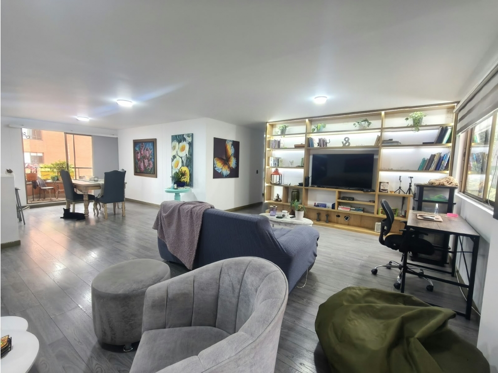 Apartamento en venta en Castropol, Medellín · foto 2 de 24