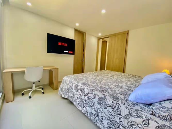 Apartaestudio en venta en La Candelaria, Medellín, 60 m² · foto 3 de 20