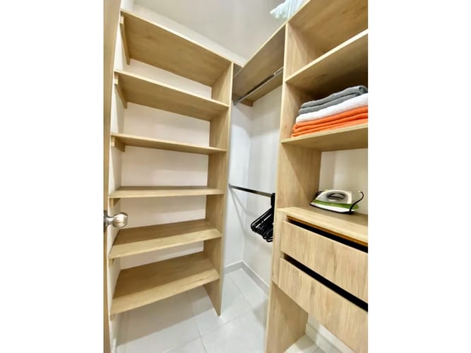 Apartaestudio en venta en La Candelaria, Medellín, 60 m² · foto 6 de 20