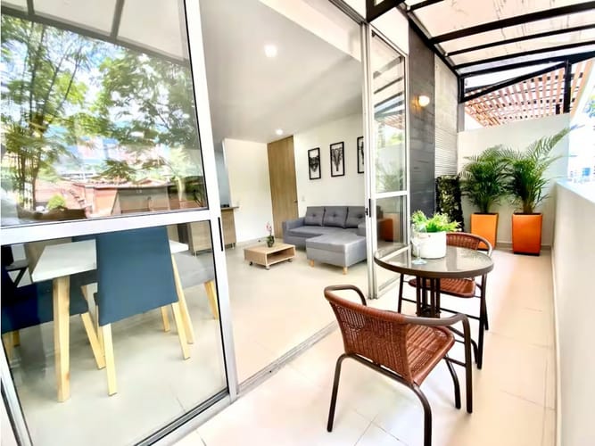 Apartaestudio en venta en La Candelaria, Medellín, 60 m² · foto 9 de 20