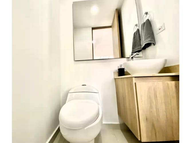 Apartaestudio en venta en La Candelaria, Medellín, 60 m² · foto 13 de 20