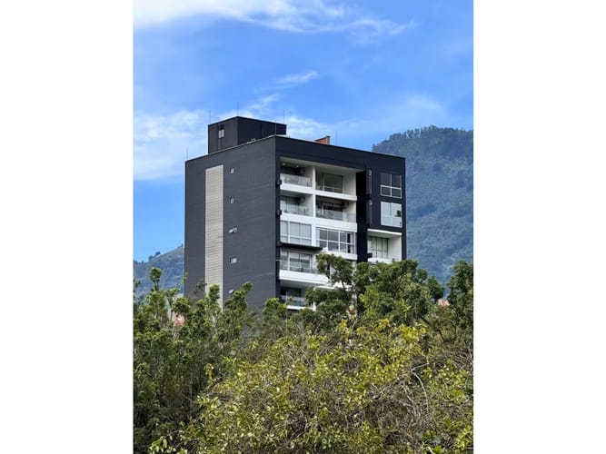 Apartaestudio en venta en La Candelaria, Medellín, 60 m² · foto 17 de 20