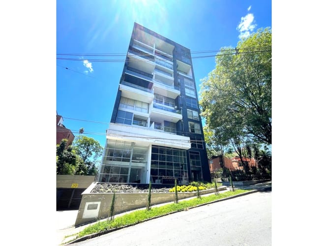 Apartaestudio en venta en La Candelaria, Medellín, 60 m² · foto 18 de 20
