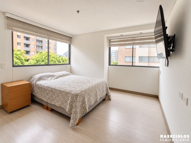 Apartamento de 2 alcobas en arriendo en Altos Del Poblado, Medellín, 111 m² · foto 8 de 14