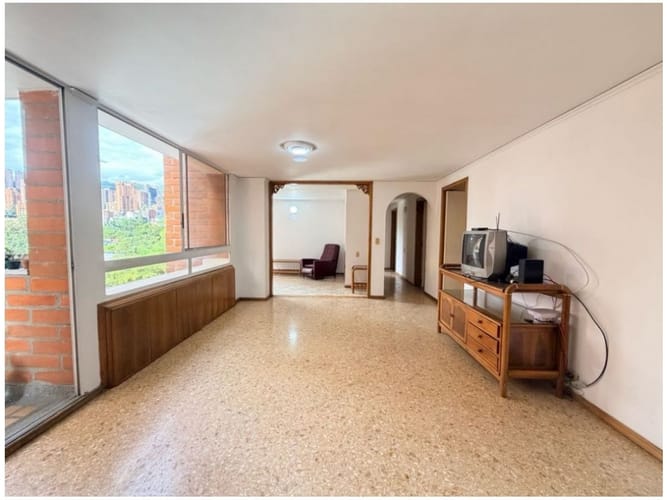 Apartamento de 2 alcobas en venta en Astorga, Medellín, 105 m² · foto 2 de 10