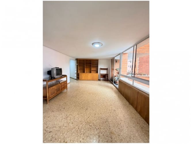 Apartamento de 2 alcobas en venta en Astorga, Medellín, 105 m² · foto 4 de 10