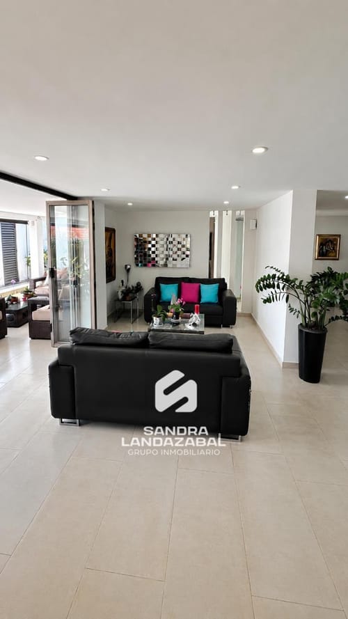 Casa de 5 alcobas en venta en Lagos Del Cacique, Bucaramanga, 350 m² · foto 11 de 15