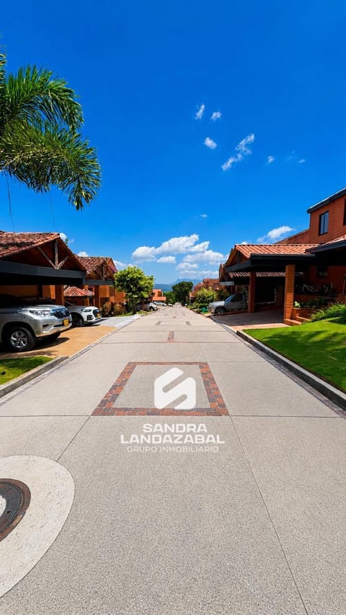 Casa de 5 alcobas en venta en Lagos Del Cacique, Bucaramanga, 350 m² · foto 5 de 15