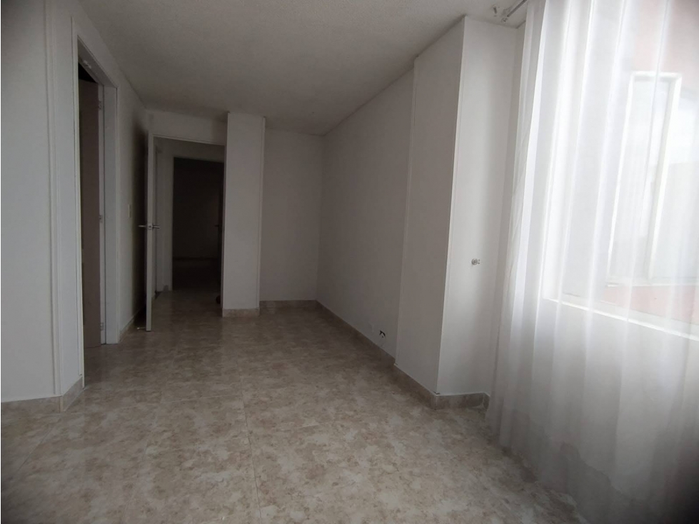 Apartamento en venta en Fontibon, Bogotá · foto 4 de 13