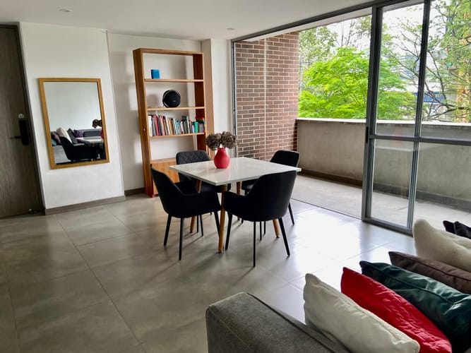 Apartamento de 3 alcobas en venta en Villa Carlota, Medellín, 166 m² · foto 1 de 12