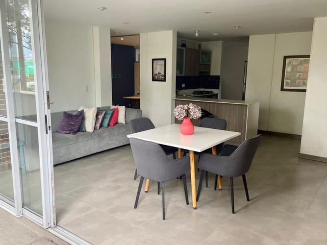 Apartamento de 3 alcobas en venta en Villa Carlota, Medellín, 166 m² · foto 6 de 12