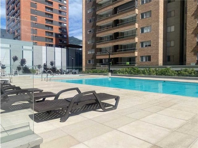 Apartamento de 3 alcobas en venta en Villa Carlota, Medellín, 166 m² · foto 11 de 12