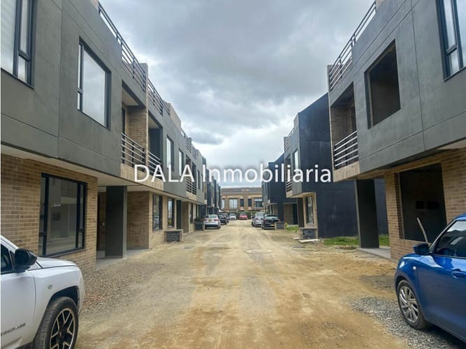 Lote en venta en Bojaca, Chía, 70 m² · foto 2 de 7