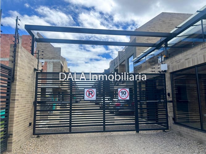 Lote en venta en Bojaca, Chía, 70 m² · foto 6 de 7