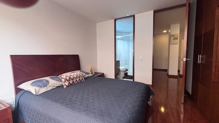 Apartamento de 3 alcobas en venta en Chicó Navarra, Bogotá, 141 m² · foto 15 de 18
