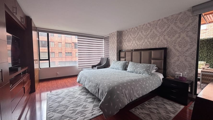 Apartamento de 3 alcobas en venta en Chicó Navarra, Bogotá, 141 m² · foto 10 de 18