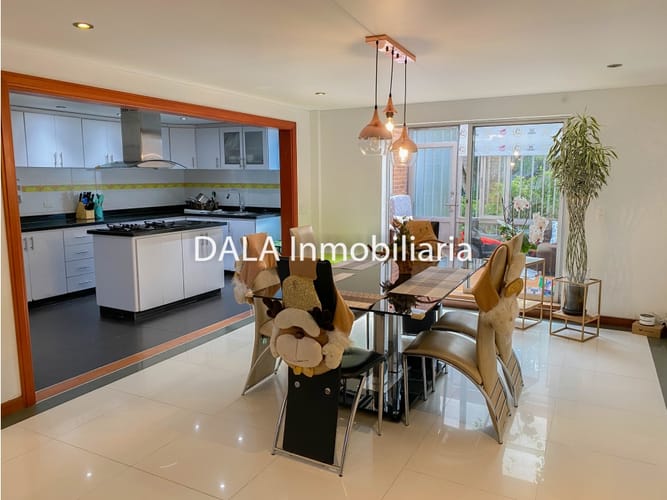 Casa de 4 alcobas en venta en Cr San Sebastian, Chía, 263 m² · foto 5 de 24
