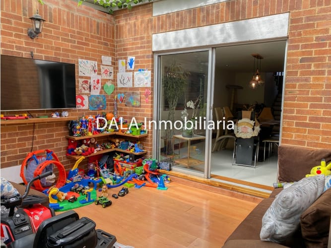 Casa de 4 alcobas en venta en Cr San Sebastian, Chía, 263 m² · foto 12 de 24