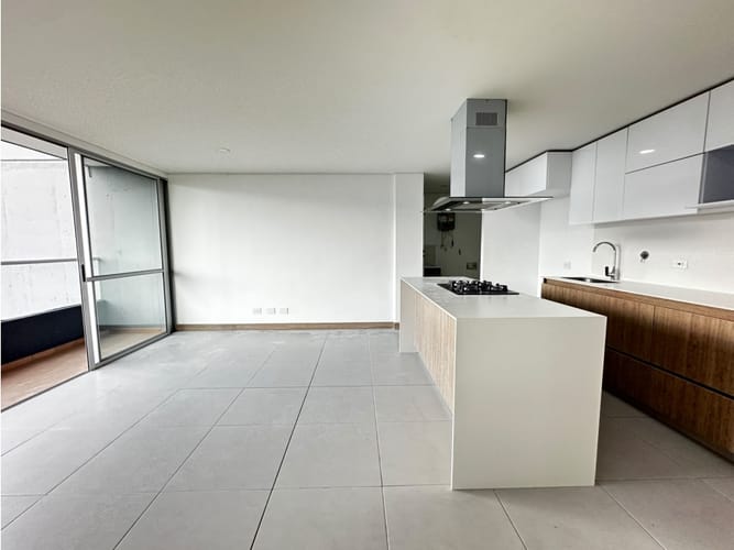 Apartamento de 2 alcobas en venta en Las Lomitas, Sabaneta, 62 m² · foto 3 de 16