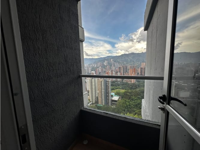 Apartamento de 2 alcobas en venta en Las Lomitas, Sabaneta, 62 m² · foto 12 de 16