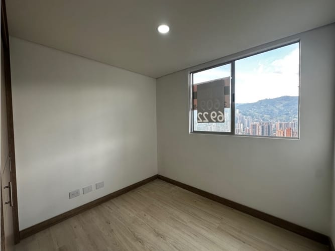 Apartamento de 2 alcobas en venta en Las Lomitas, Sabaneta, 62 m² · foto 15 de 16