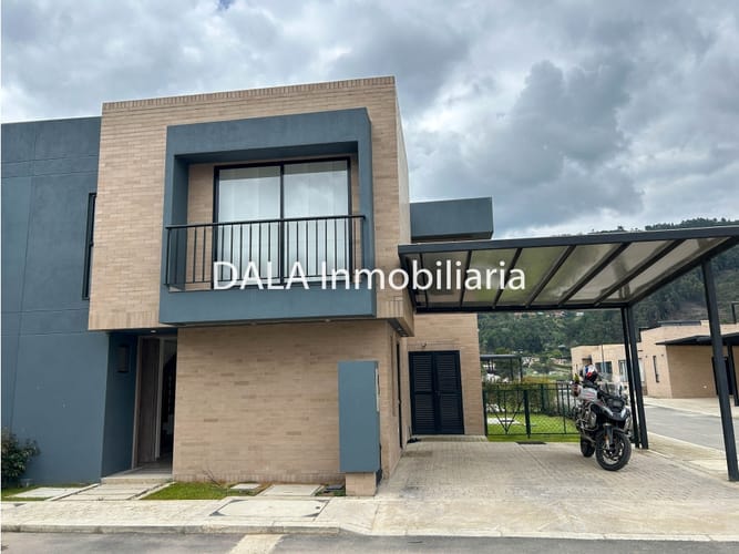 $879.900.000 en La Moya