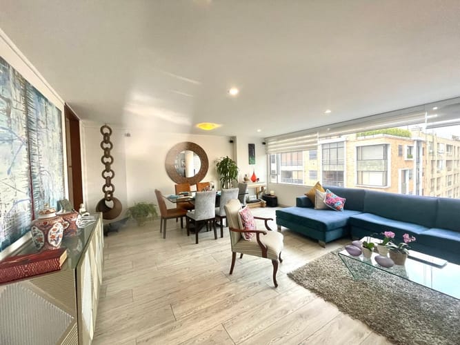 Apartamento de 3 alcobas en venta en Santa Paula, Bogotá, 133 m² · foto 2 de 19