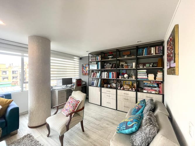 Apartamento de 3 alcobas en venta en Santa Paula, Bogotá, 133 m² · foto 5 de 19