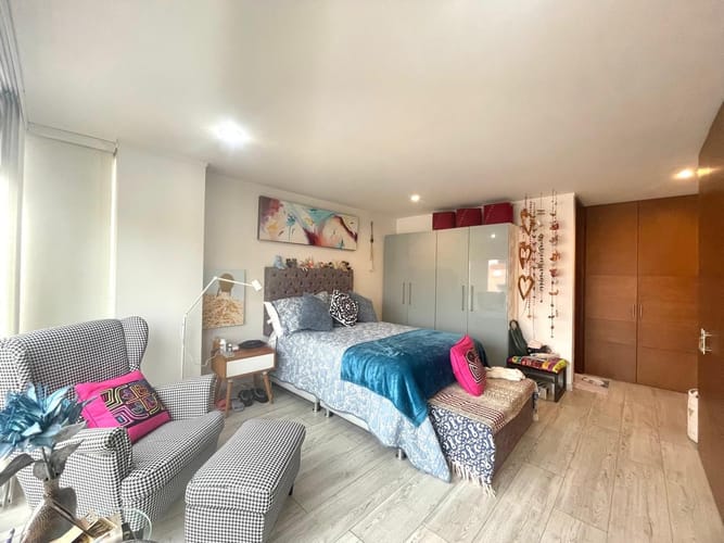 Apartamento de 3 alcobas en venta en Santa Paula, Bogotá, 133 m² · foto 7 de 19