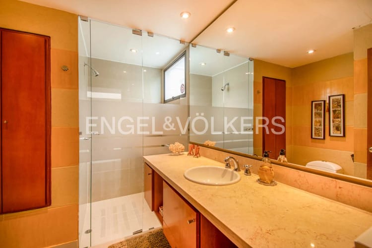 Apartamento de 3 alcobas en venta en Los Rosales, Bogotá, 259 m² · foto 20 de 20