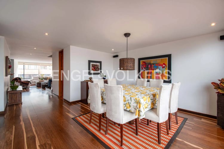 Apartamento de 3 alcobas en venta en Los Rosales, Bogotá, 259 m² · foto 7 de 20