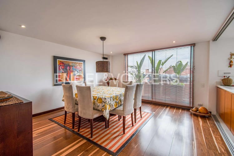 Apartamento de 3 alcobas en venta en Los Rosales, Bogotá, 259 m² · foto 6 de 20