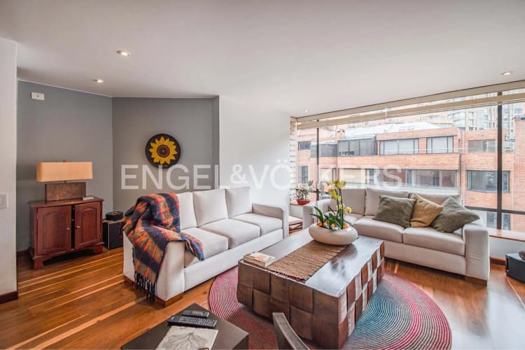 Apartamento de 3 alcobas en venta en Los Rosales, Bogotá, 259 m² · foto 2 de 20