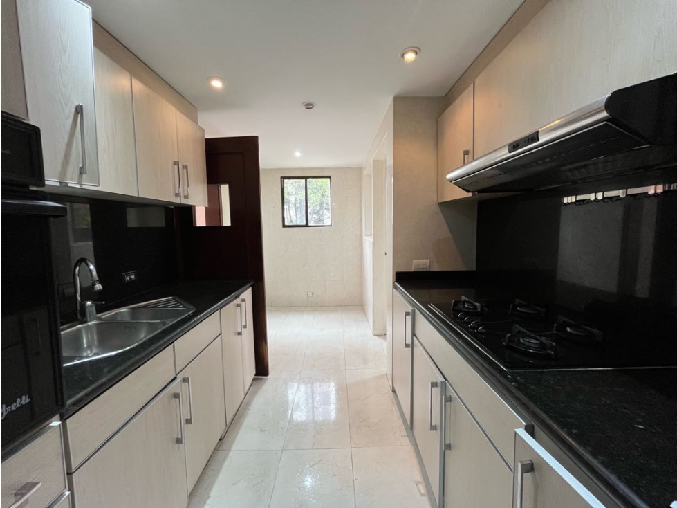 Apartamento en venta en Santa Barbara, Bogotá · foto 4 de 16