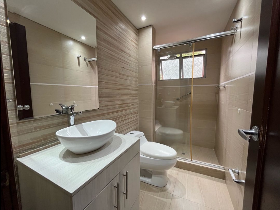 Apartamento en venta en Santa Barbara, Bogotá · foto 11 de 16