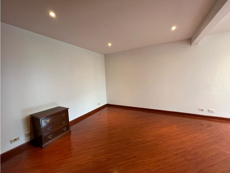 Apartamento en venta en Santa Barbara, Bogotá · foto 12 de 16