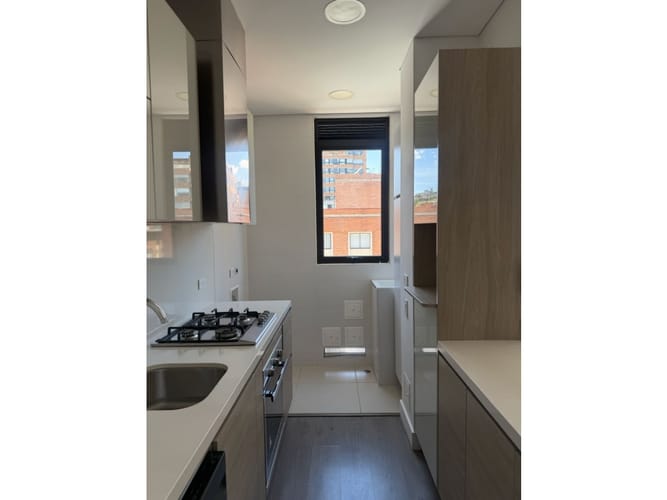 Apartamento de 2 alcobas en venta en Chicó Reservado, Bogotá, 72 m² · foto 4 de 14