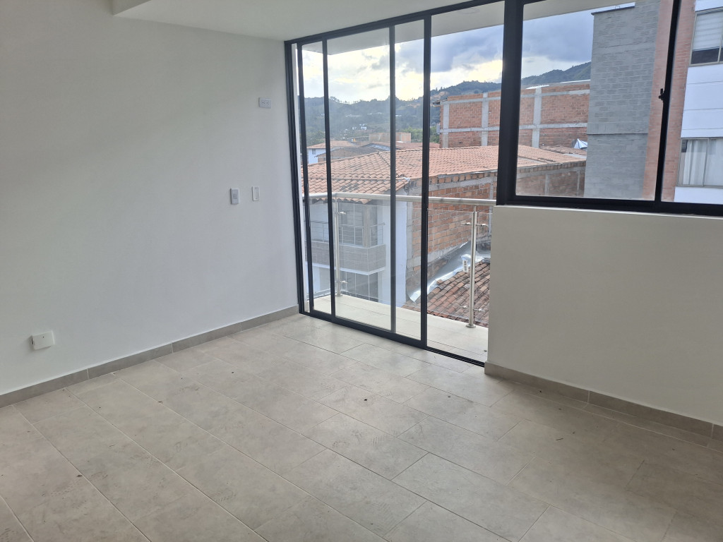 Apartamento en arriendo en La Ceja · foto 7 de 18