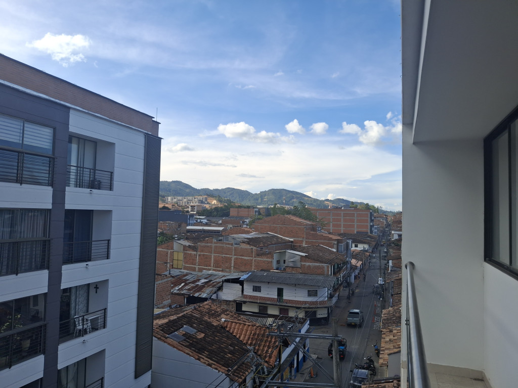 Apartamento en arriendo en La Ceja · foto 10 de 18