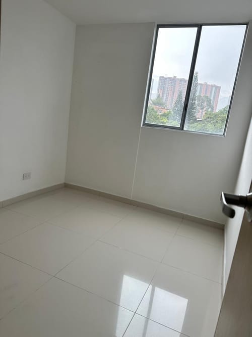 Apartamento de 3 alcobas en venta en Bucaros, Bello, 56 m² · foto 9 de 18