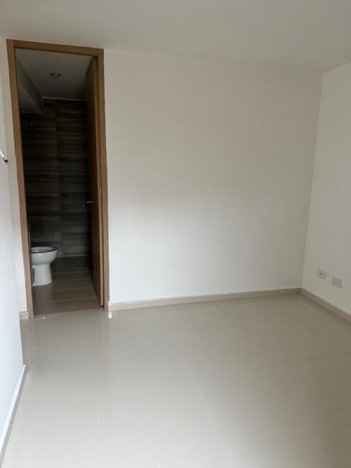 Apartamento de 3 alcobas en venta en Bucaros, Bello, 56 m² · foto 11 de 18
