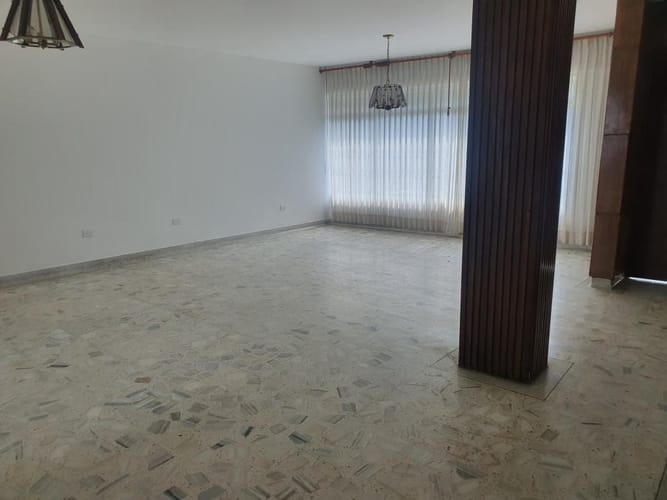 Casa de 4 alcobas en venta en Santa Monica, Cali, 500 m² · foto 3 de 18