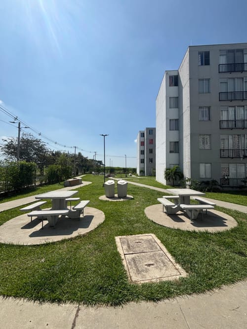 Apartamento en arriendo en Alfonso Lopez, Palmira · foto 6 de 23