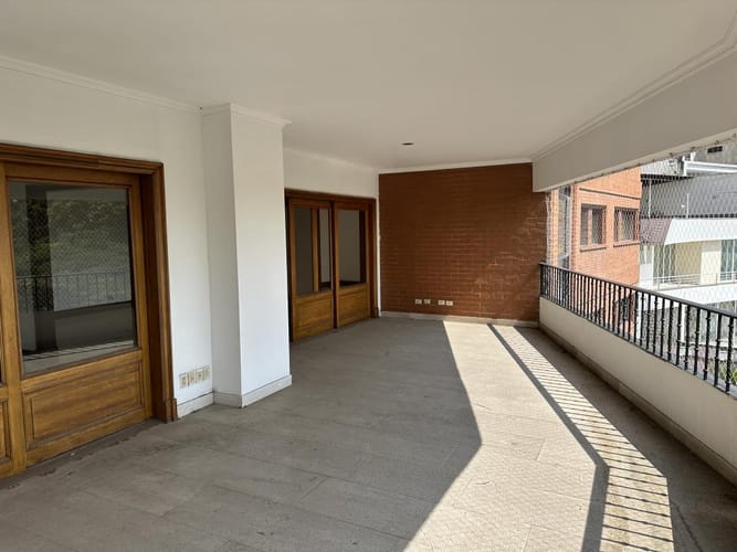Apartamento de 4 alcobas en venta en La Arboleda, Cali, 345 m² · foto 9 de 24