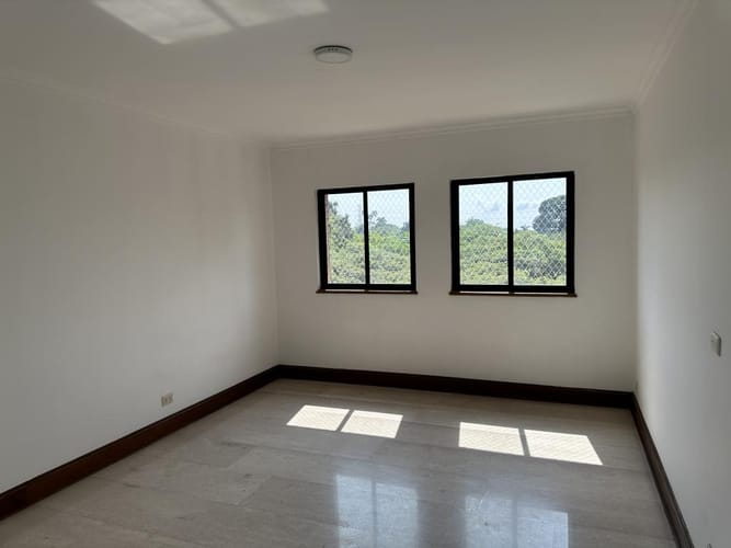 Apartamento de 4 alcobas en venta en La Arboleda, Cali, 345 m² · foto 17 de 24
