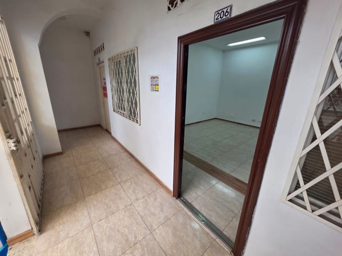 Local en arriendo en San Nicolas, Cali, 27 m² · foto 2 de 8