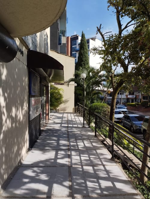 Local en arriendo en Laureles, Medellín, 36 m² · foto 6 de 14