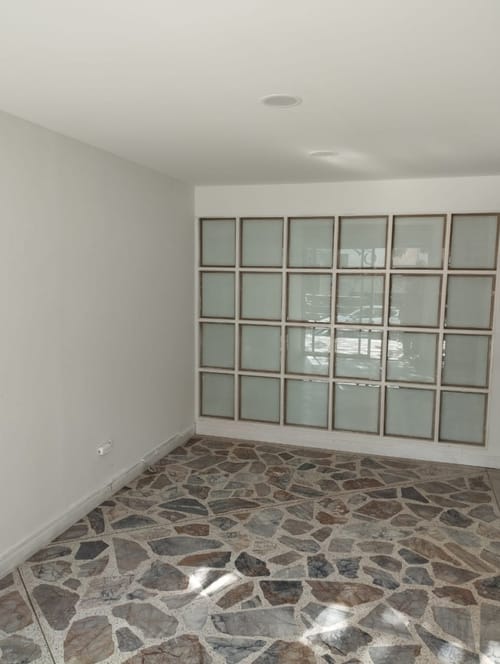 Local en arriendo en Laureles, Medellín, 36 m² · foto 9 de 14